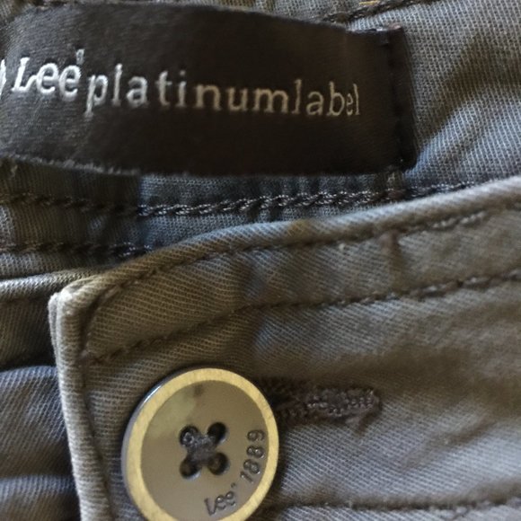 Lee Platinum Label Gray Shorts Size 16 Cotton/Spandex - Picture 6 of 10